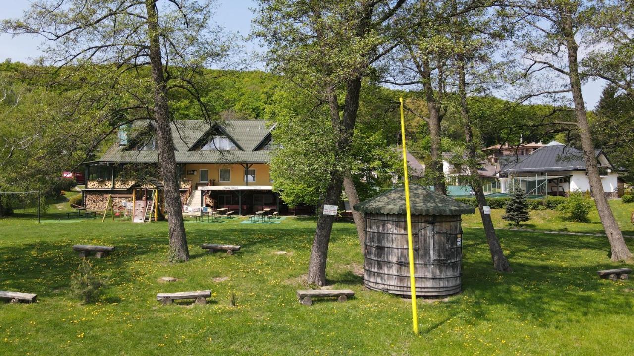 Penzión Prameň Vinné Exterior foto